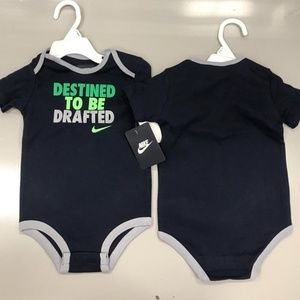new NIKE authentic romper baby
